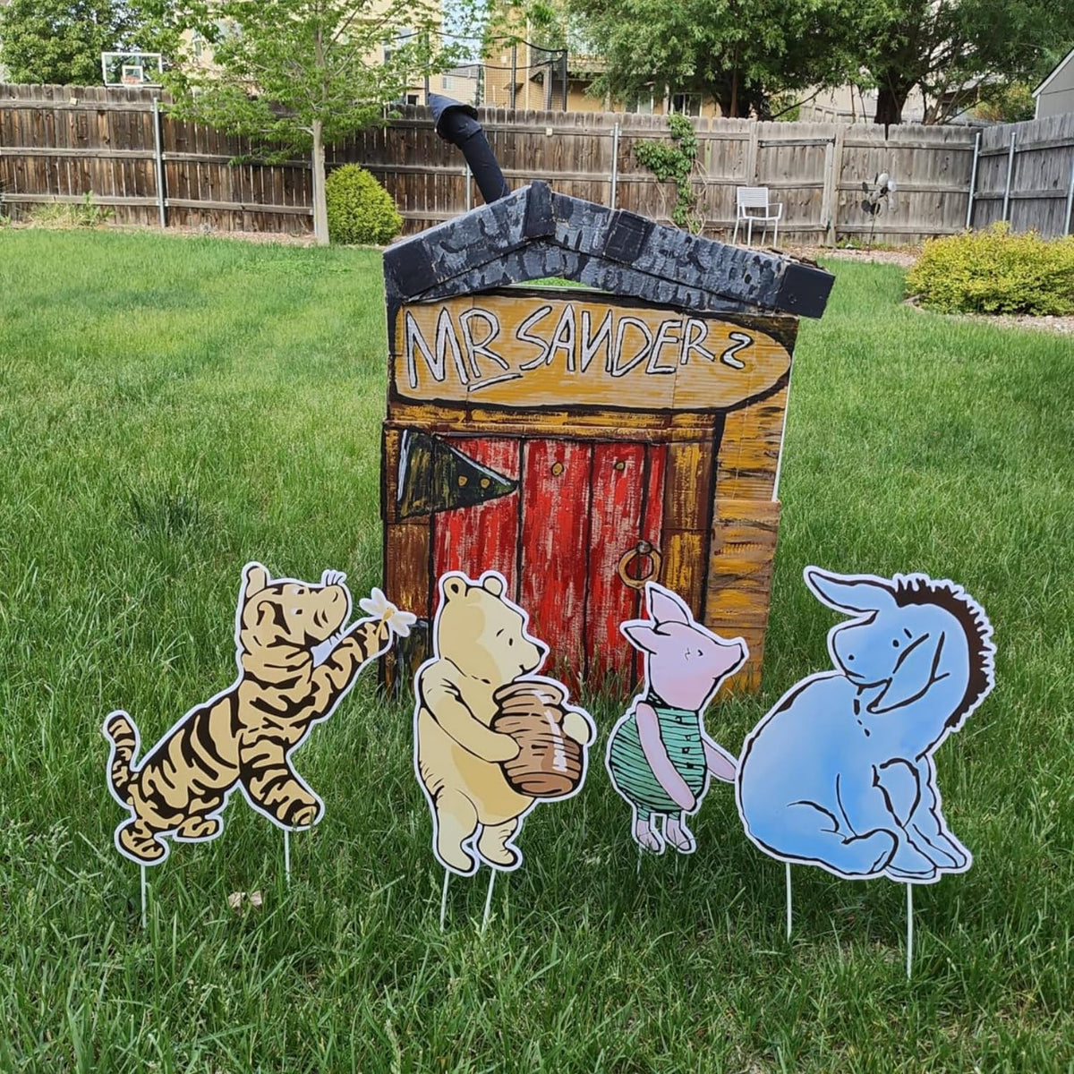 32spirits Yard sign photo backdrop option adds cute, reusable party memories.