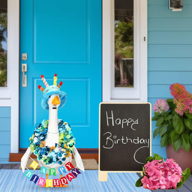 Abbylike Poseable wings on goose allow flexible decorative arrangements.
