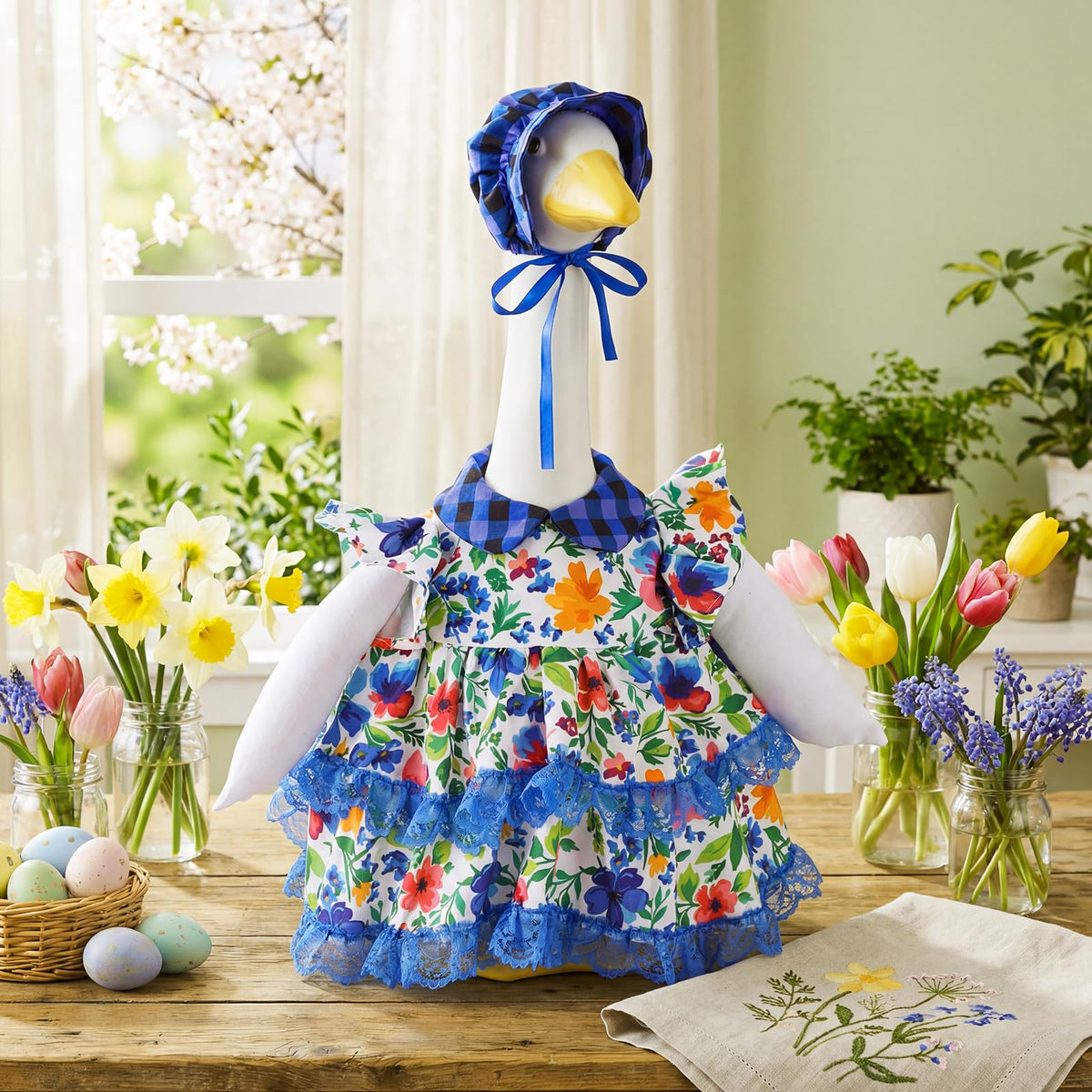 Abbylike weather-ready goose outfit resists rain and sun for longer display.