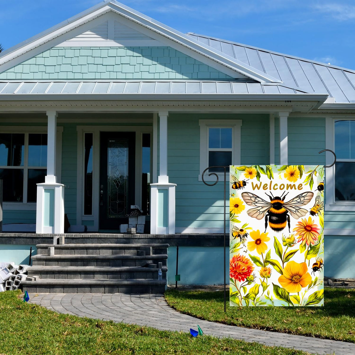 abzdfty Floral Pattern Flag—cheerful yard accent for seasonal styling.