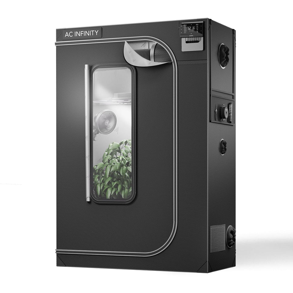 AC Infinity CLOUDLAB 642 pole detail highlights sturdy 1-inch steel support for stability.