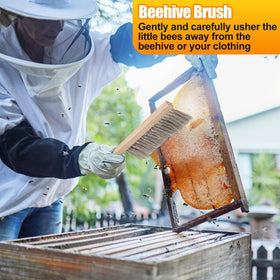 Acostop 13.8-inch hive brush supports efficient hive work.