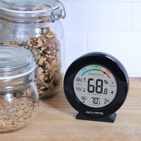 Acurite 01080M digital records visualize past conditions with high and low history.