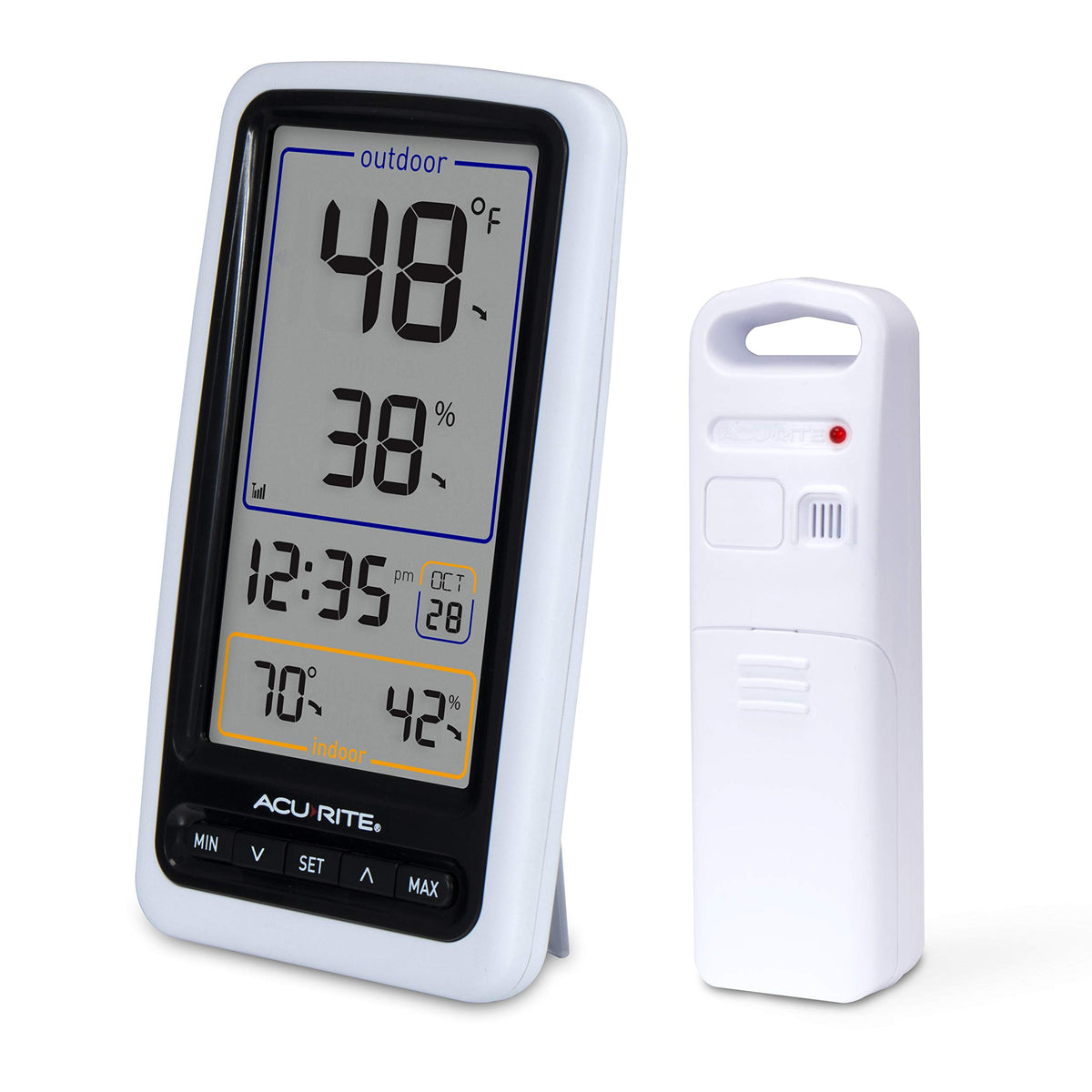 AcuRite 01136M large outdoor temperature digits are easy to read from afar.