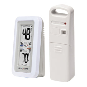 AcuRite outdoor sensor with wireless transmission captures accurate outdoor temps up to 165 feet