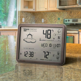 AcuRite 75077A3M atomic clock time keeps accurate schedule in living spaces.