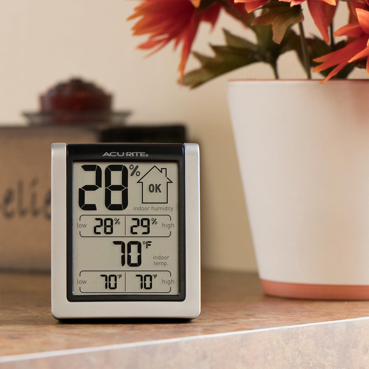 AcuRite daily high/low readings reveal climate trends in any room