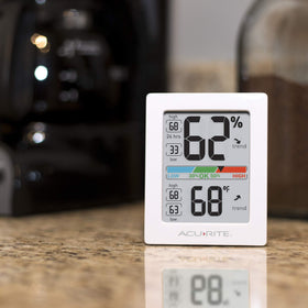 AcuRite Pro humidity meter digital readouts show precise values