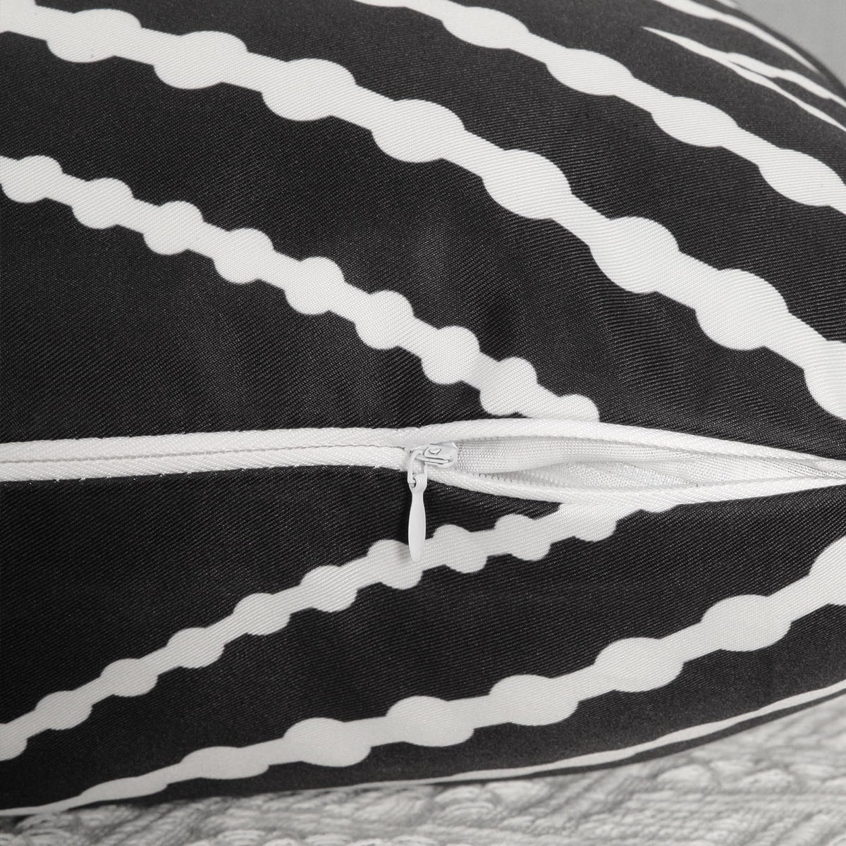 Adabana hidden zipper pillow cover for a seamless, tidy look