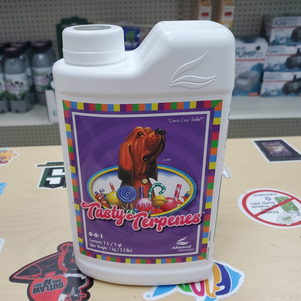 Advanced Nutrients Tasty Terpenes 1L bottle, ready for foliar or root application, supports organic bloom