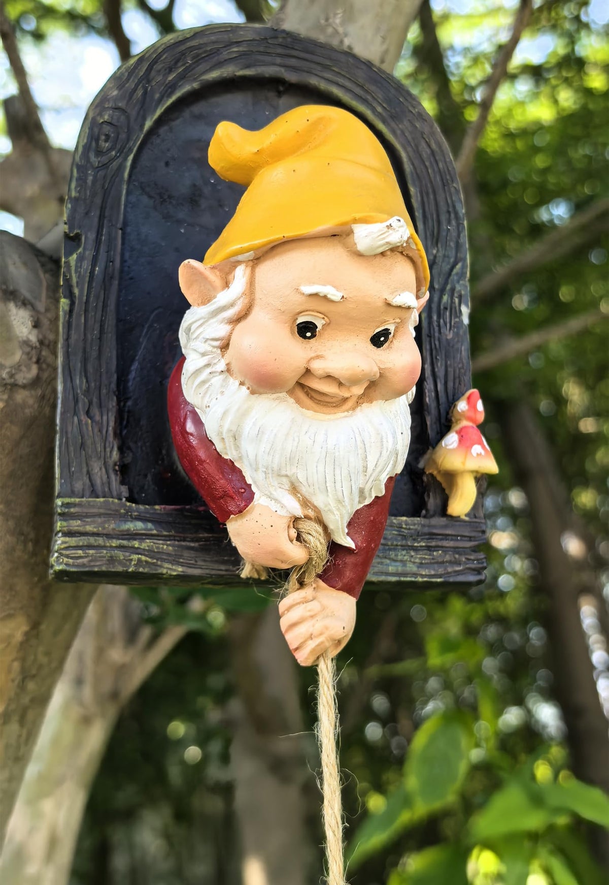 Ahbuohe Fairy Door Tree Face Figurine brightens balconies with charm