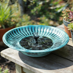 AIHAOKAN garden patio decor blue water feature inviting birds to visit.