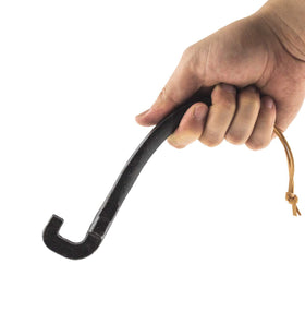 AJinTeby one-handed hot-grate lifter for quick grill setup.