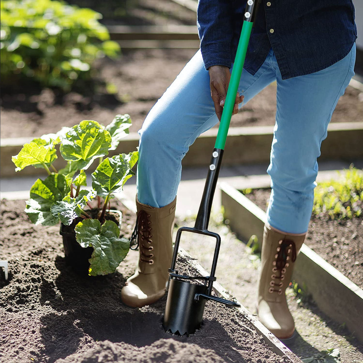 Altdorff back-saving tool supports comfortable, standing bulb planting sessions