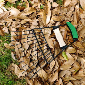 Altdorff leaf claws enable one-handed use for simplified cleanup.