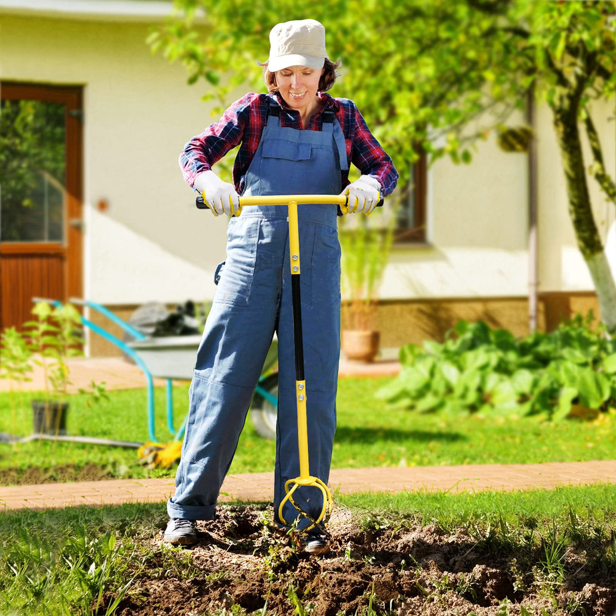 Altdorff raised-bed tool reaches tight corners for efficient cultivation and weed control.