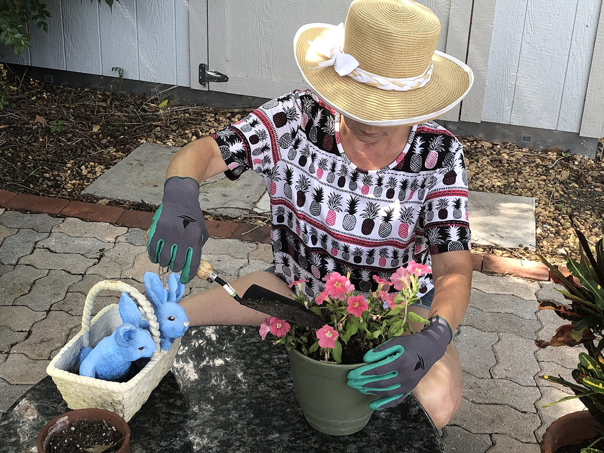 Amazing Stuff For You breathable fabric keeps hands cool during long gardening sessions