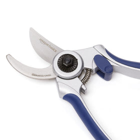 Amazon Basics bypass pruning shears compact design for easy storage
