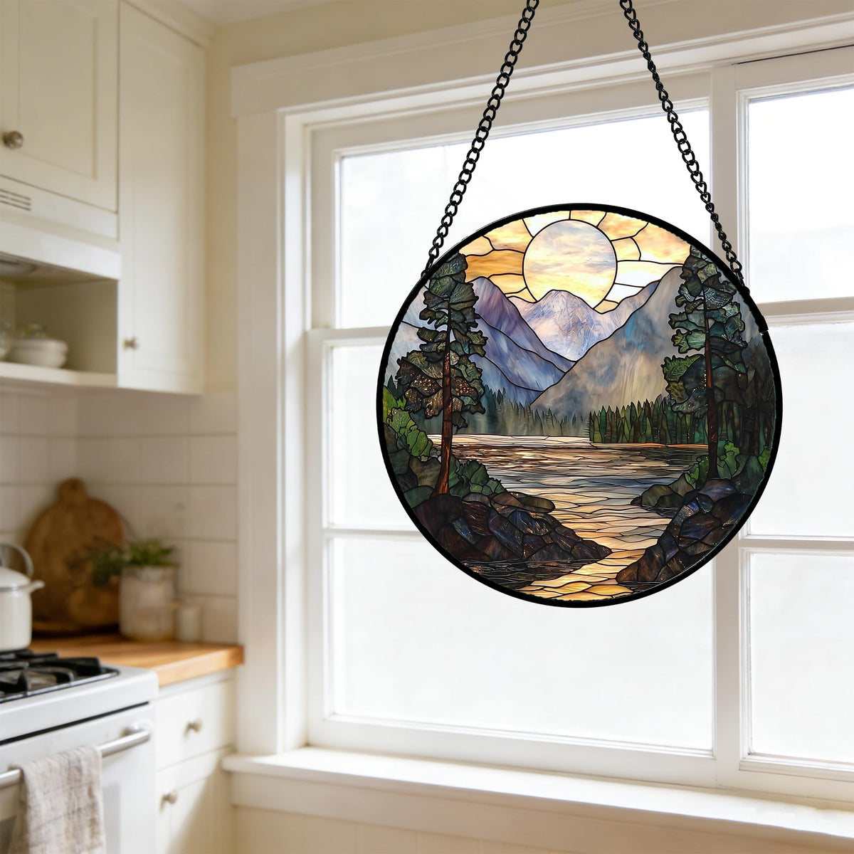 AMDERVEN easy-install-suncatcher installs quickly in any sunny window