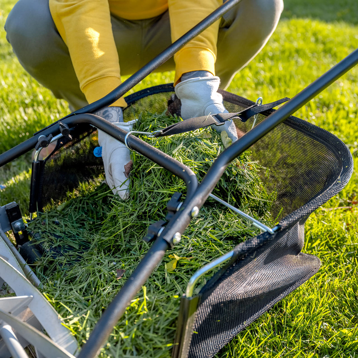 GC91820 durable materials ensure long-lasting lawn care equipment