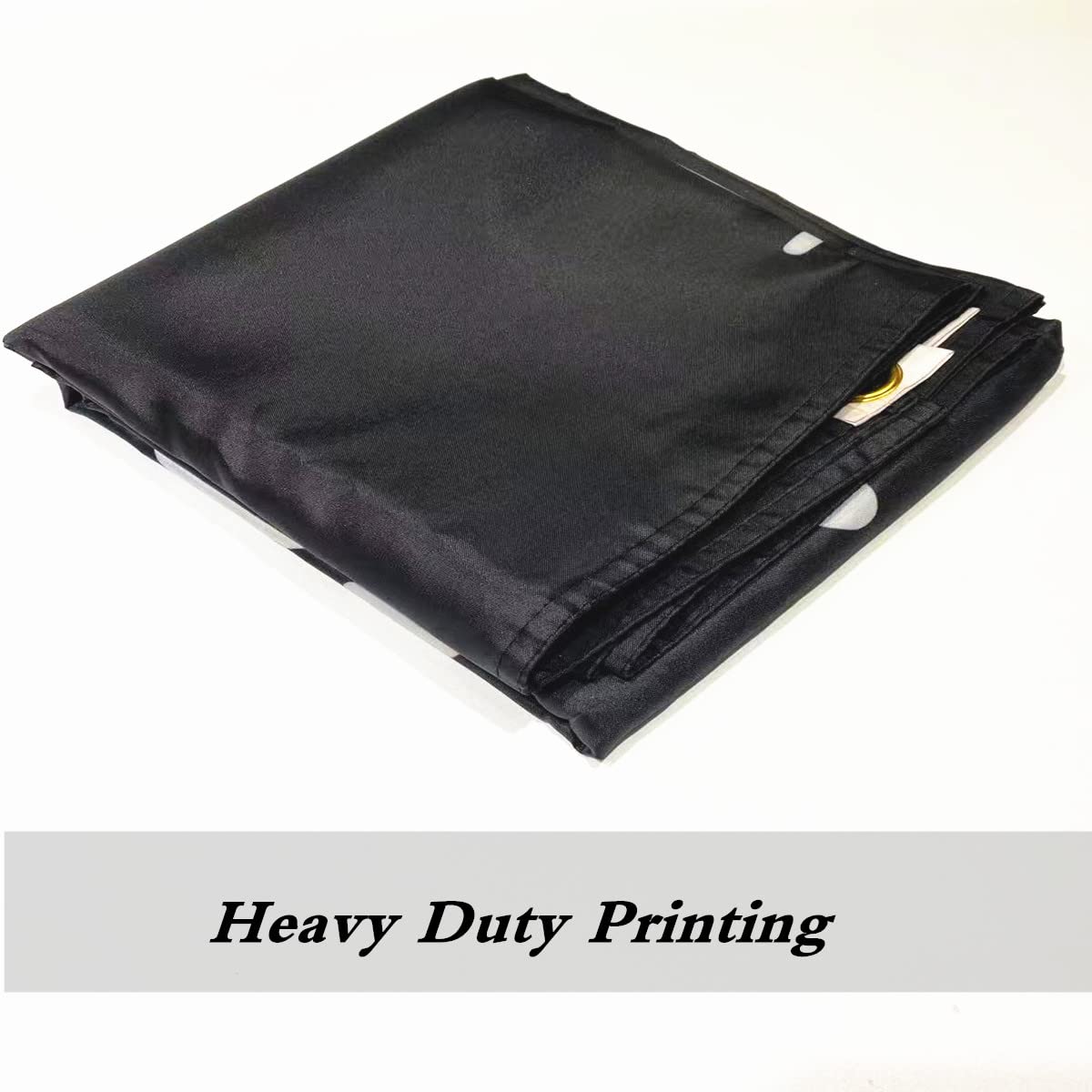 ANCONINE pirate flag outdoor-friendly fabric stands up to weather and wind.