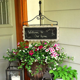 Holds garden flags up to 13 inches wide for a neat display.