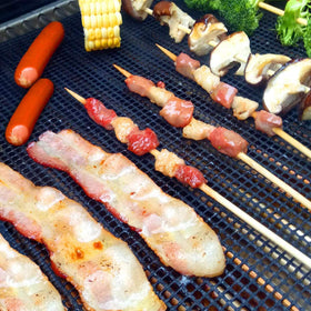 Aoocan heavy-duty reusable grill mats withstand frequent grilling.