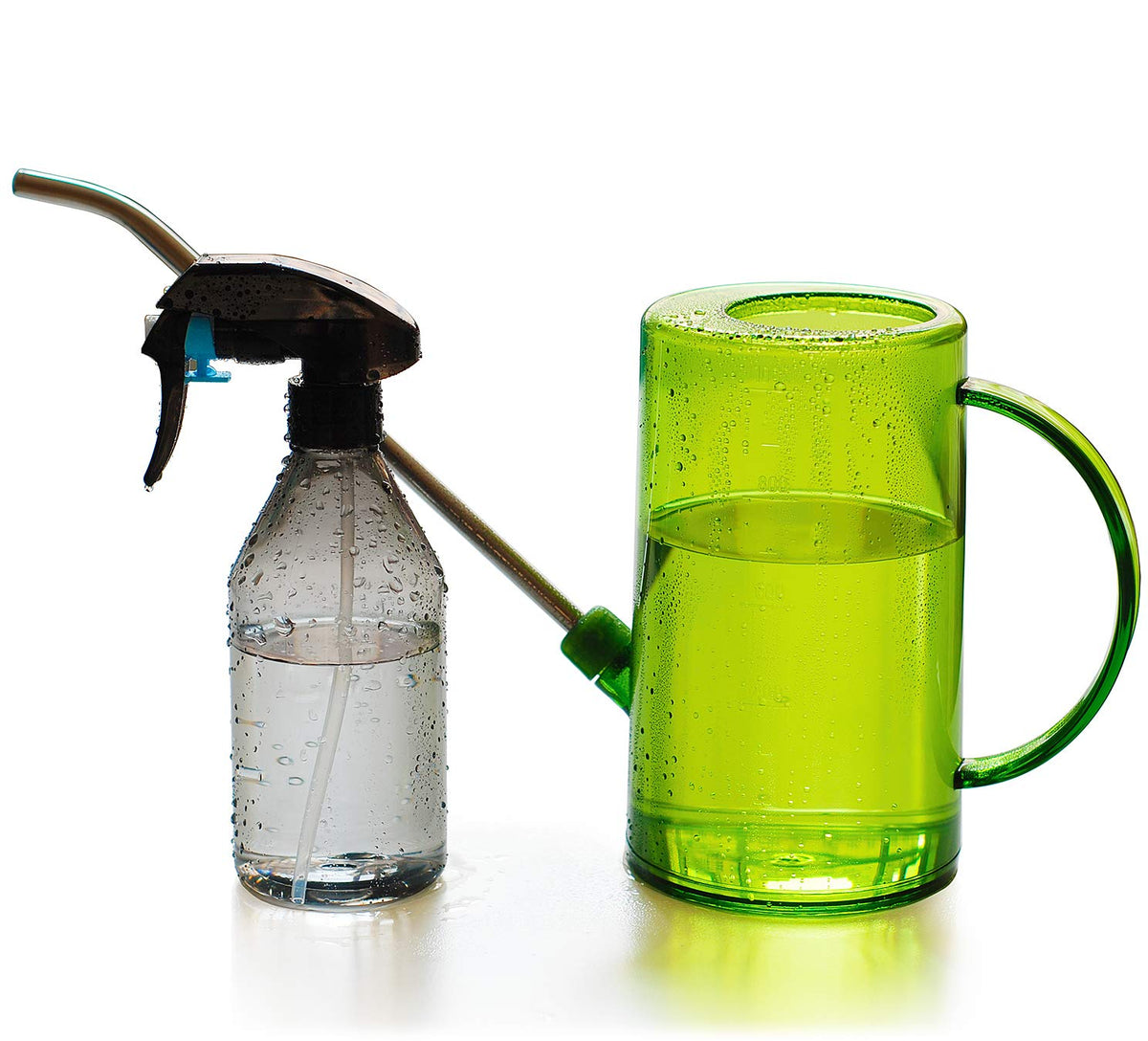 AORAKI watering can with long-stem spout for precise watering.