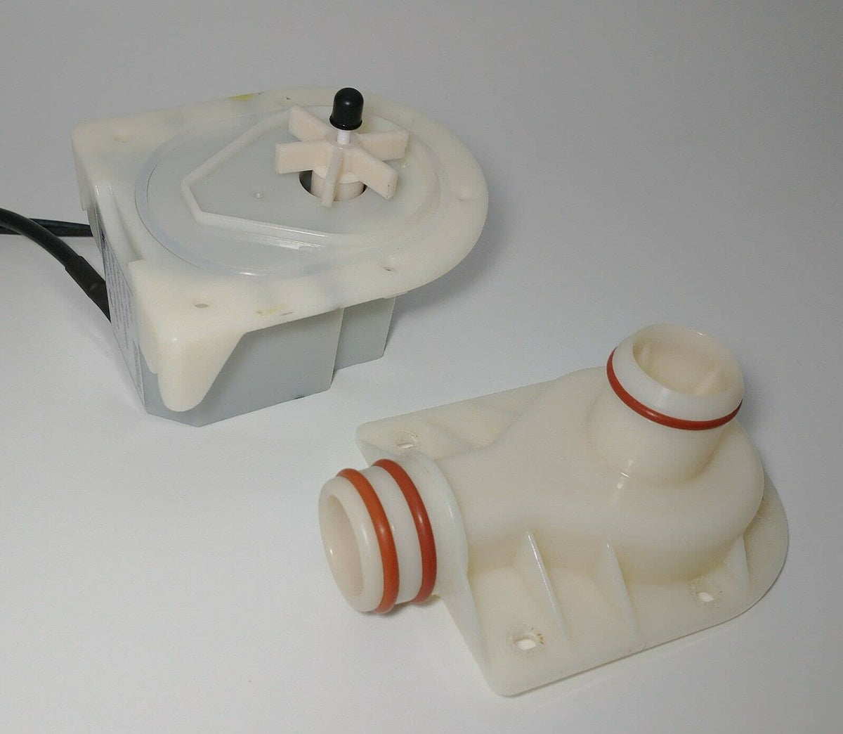 Pump output o-ring set enhances seal integrity for Lay‑Z‑Spa models.