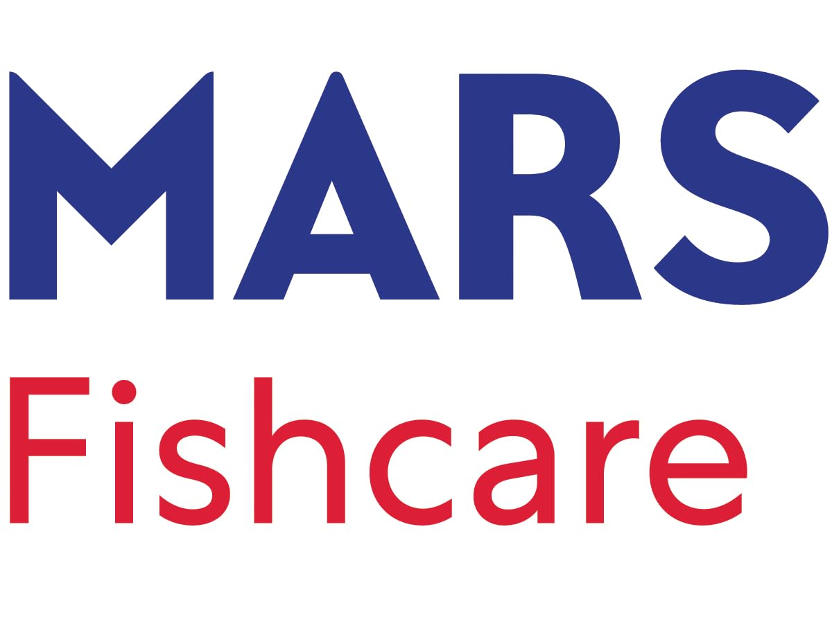 API Pond Neutralizer supports safe water for koi and goldfish during changes.