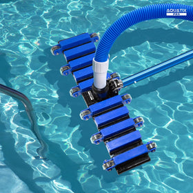 Aquatix Pro 10 weighted plates provide stable contact during cleaning.