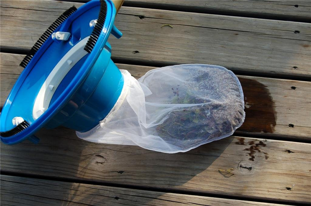 Close-up of premium fine mesh detail on Aquatix Pro bag.