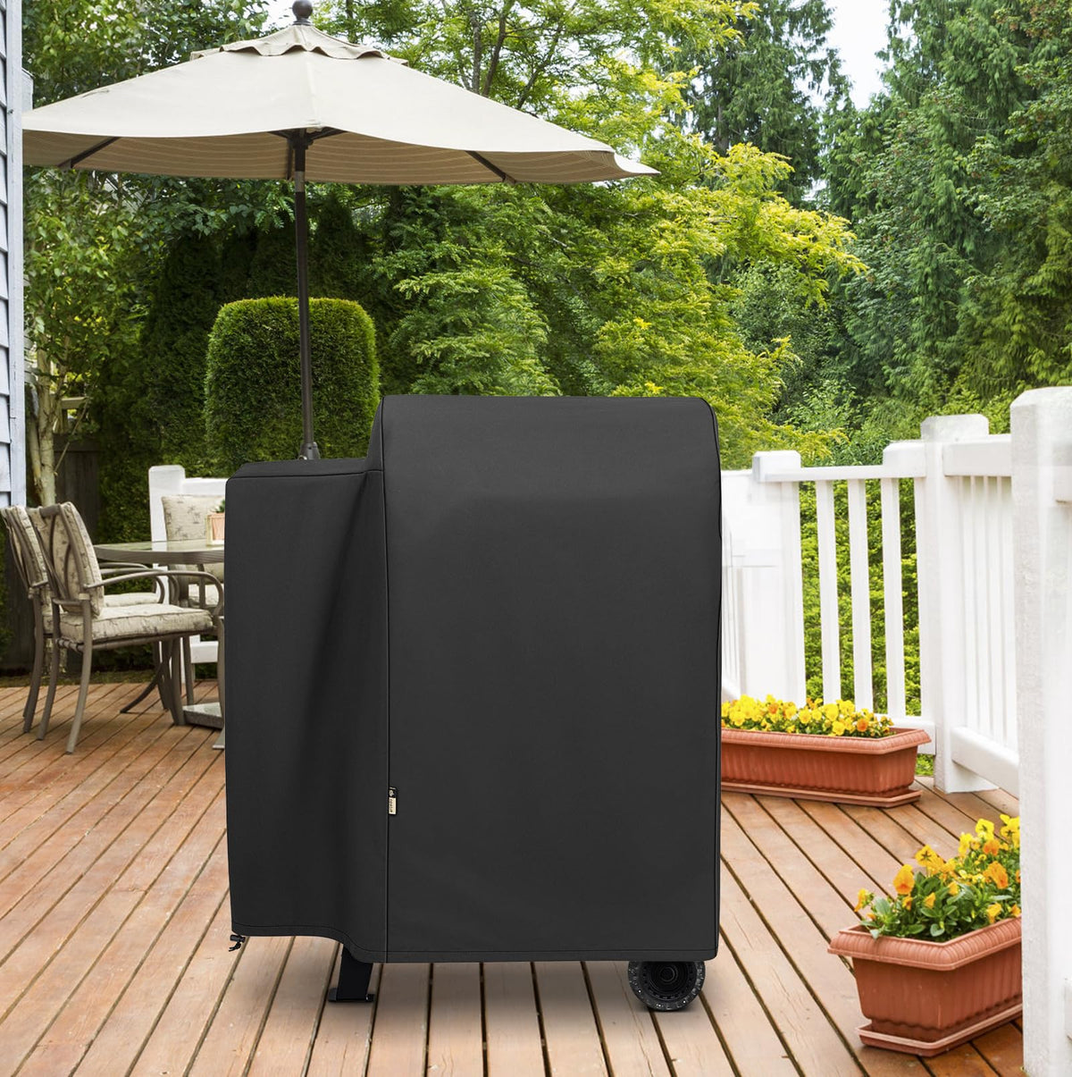 Arcedo fade resistant cover keeps color vibrant under strong sun.