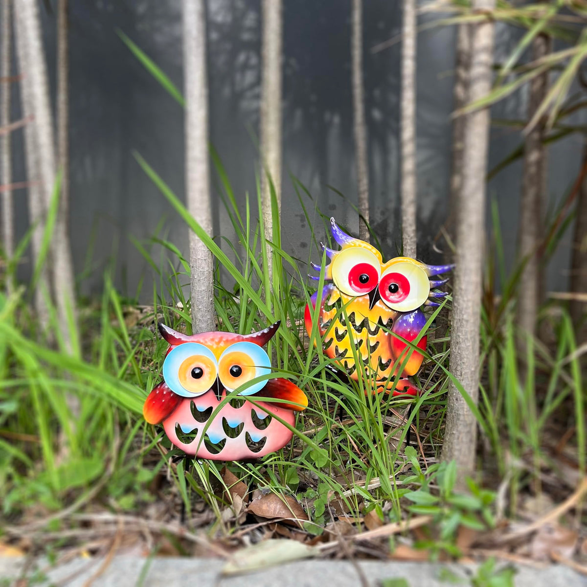 ARTCOS small owl stake side view highlighting compact footprint.