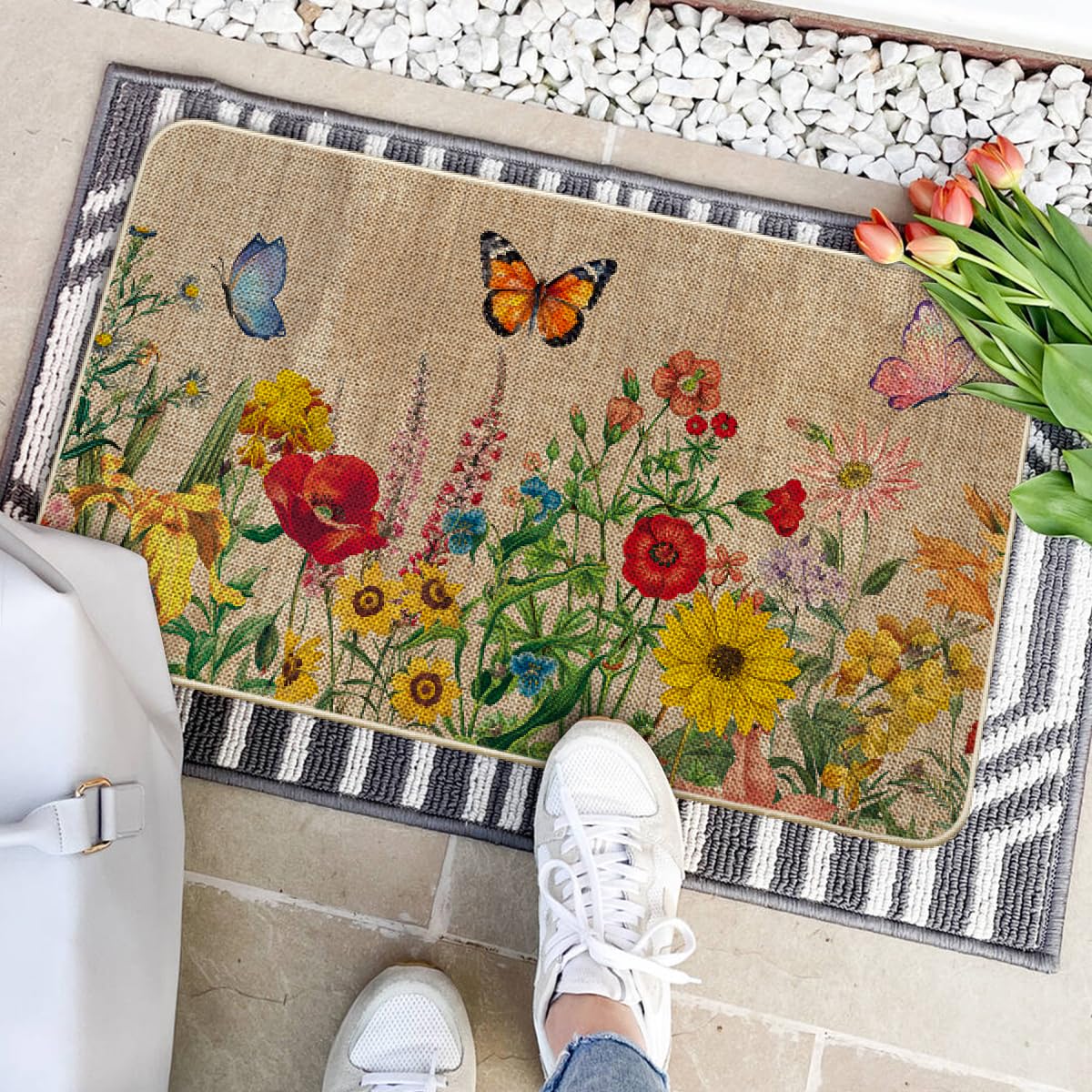 Artoid Mode non-slip rubber backed doormat stays put on entryways
