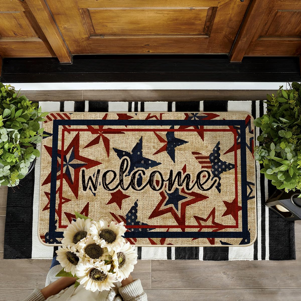 Artoid Mode 17x29 inch low-profile mat fits narrow entryways