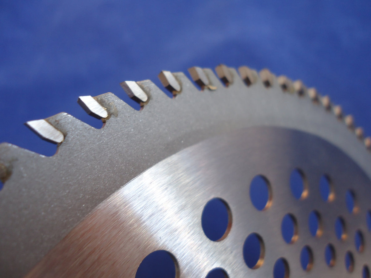 ATIE universal-fit for 1 inch and 20 mm arbors on compatible tools.