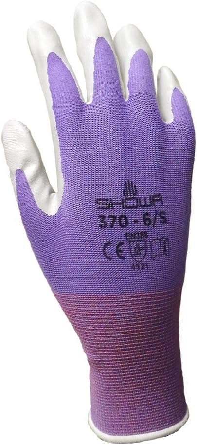 Atlas Glove NT370 optimal dexterity enables delicate plant and part handling.