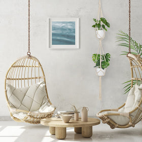Auckpure indoor-outdoor hanger suitable for living rooms, patios, or balconies.