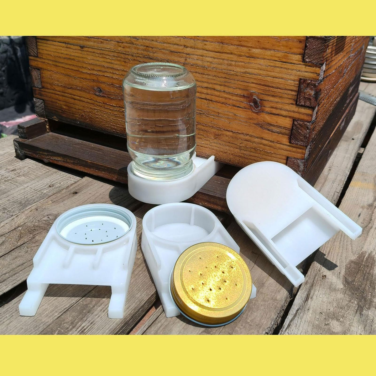 AukBeeFun all-season feeders suit outdoor apiaries and busy beekeepers