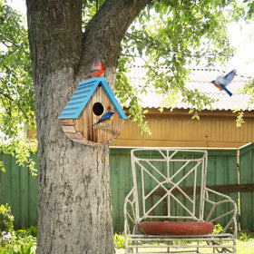 Auslar Bird House swivel back door enables easy cleaning and ventilation.