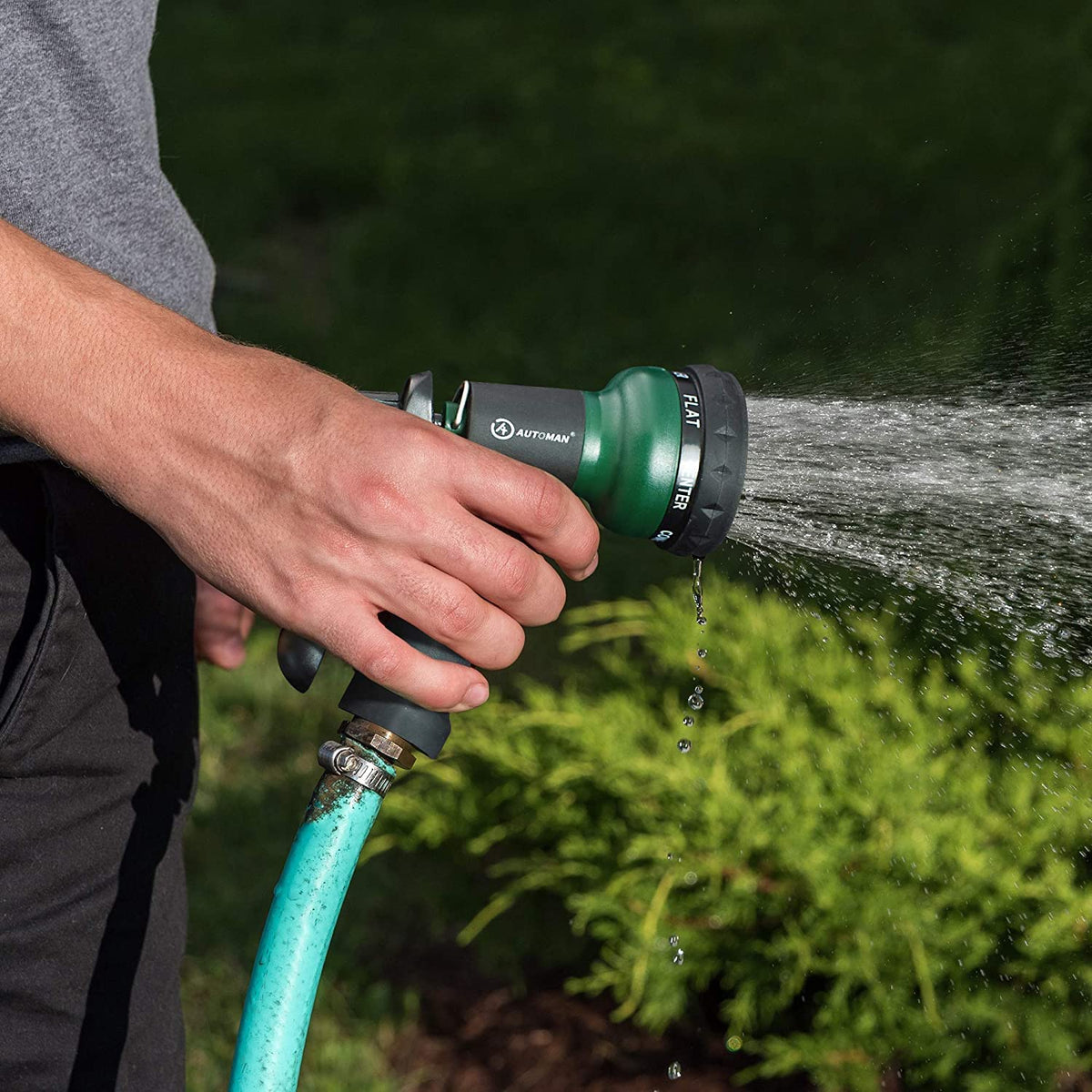 AUTOMAN multi-use-nozzle supports car washing, pet showers, and garden care.
