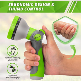 AUTOMAN spray nozzle in action for car washing and window cleaning.