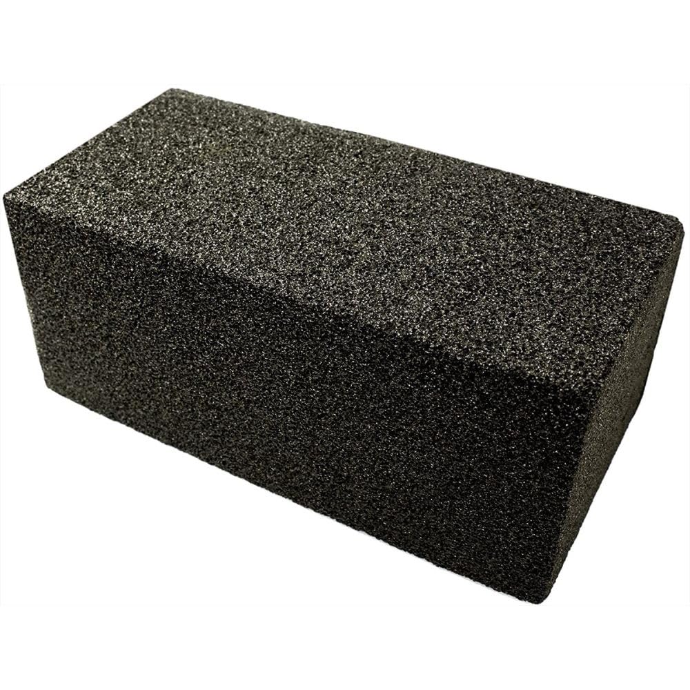 Avant Grub heavy-duty grill cleaning brick pack shows chemical-free cleaning for safe restaurant use.