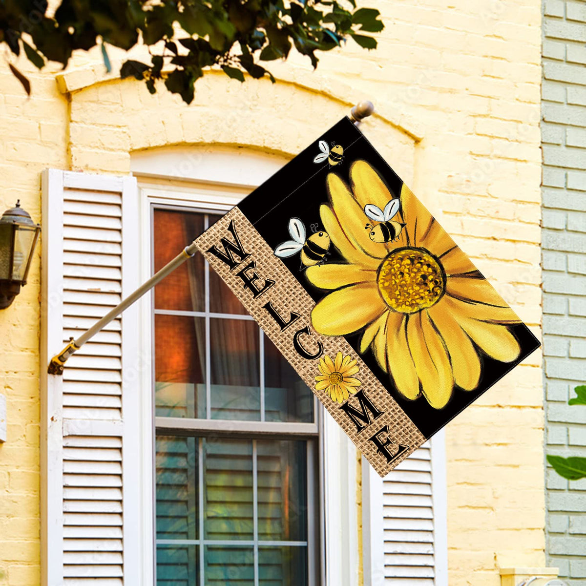 AVOIN colorlife bee sunflower flag back view showing double-sided visibility.
