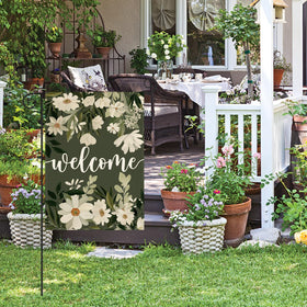 AVOIN colorlife Daisy Spring Flowers flag design detail highlights vibrant petals and greenery.