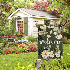AVOIN colorlife Daisy Spring Flowers flag sleeve hanger fits standard poles for easy setup.