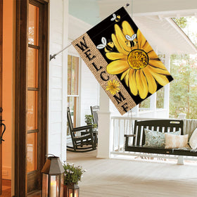 AVOIN colorlife double-stitched flag ensures durable performance outdoors.