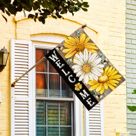 AVOIN colorlife double-sided flag offers clear visibility from both sides.