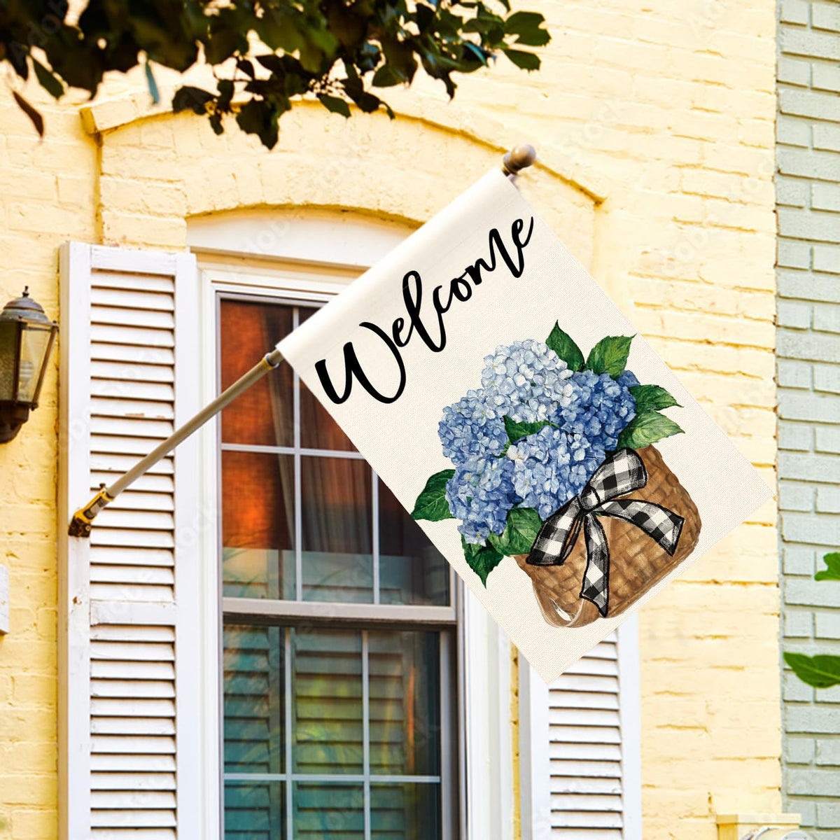 AVOIN colorlife outdoor flag adds seasonal color to patios and gardens